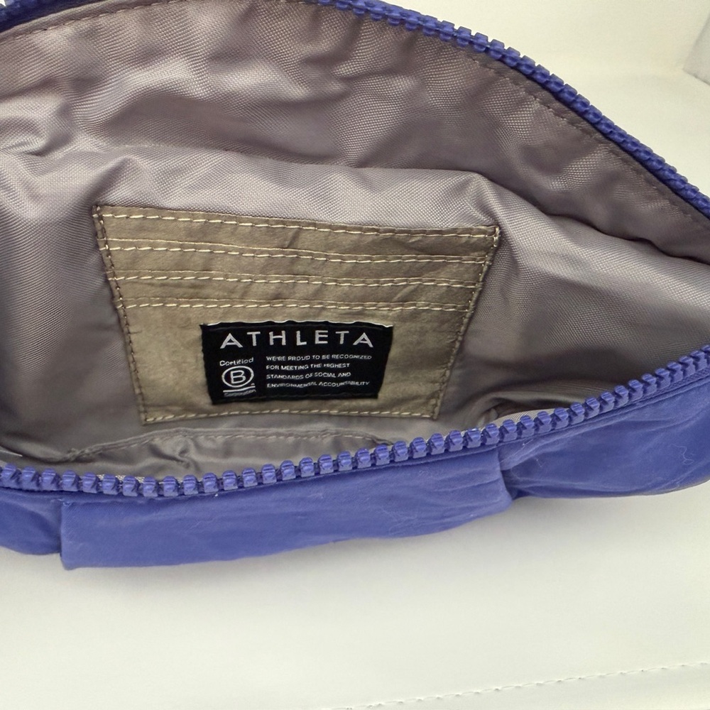 Athleta Kinetic Nylon Waist Bag with Zipper for Hiking - Picture 4 of 5
